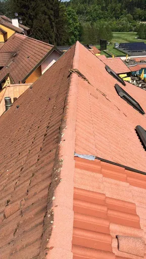Image de MC Habitat Couvreur Démoussage Toiture